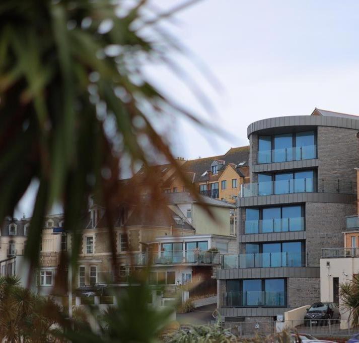 2 The View Apartments Ilfracombe - Seafront, Parking, Lift, Ev Exterior photo