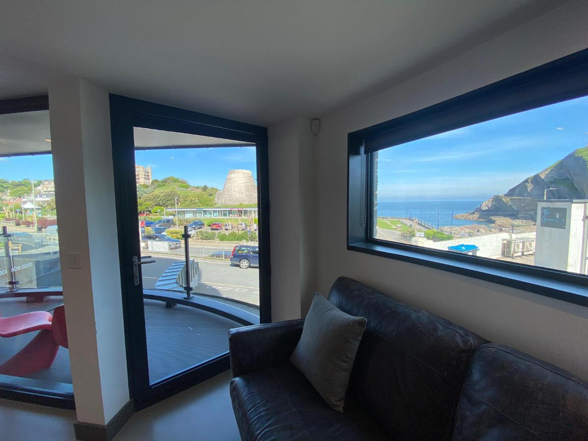 2 The View Apartments Ilfracombe - Seafront, Parking, Lift, Ev Exterior photo